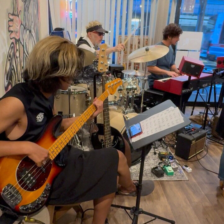 HEAT WAVE open session was a g