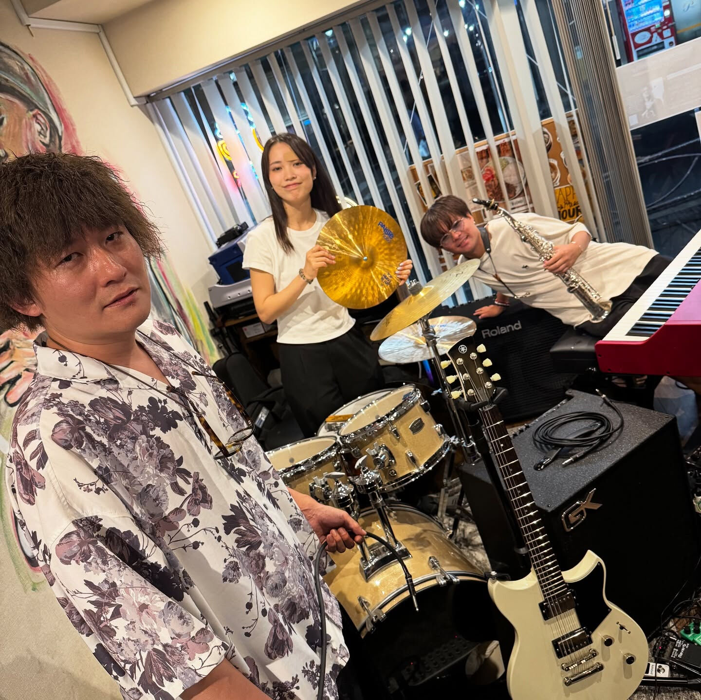 9/5 MUSIC NIGHT OF FRIDAY 11th