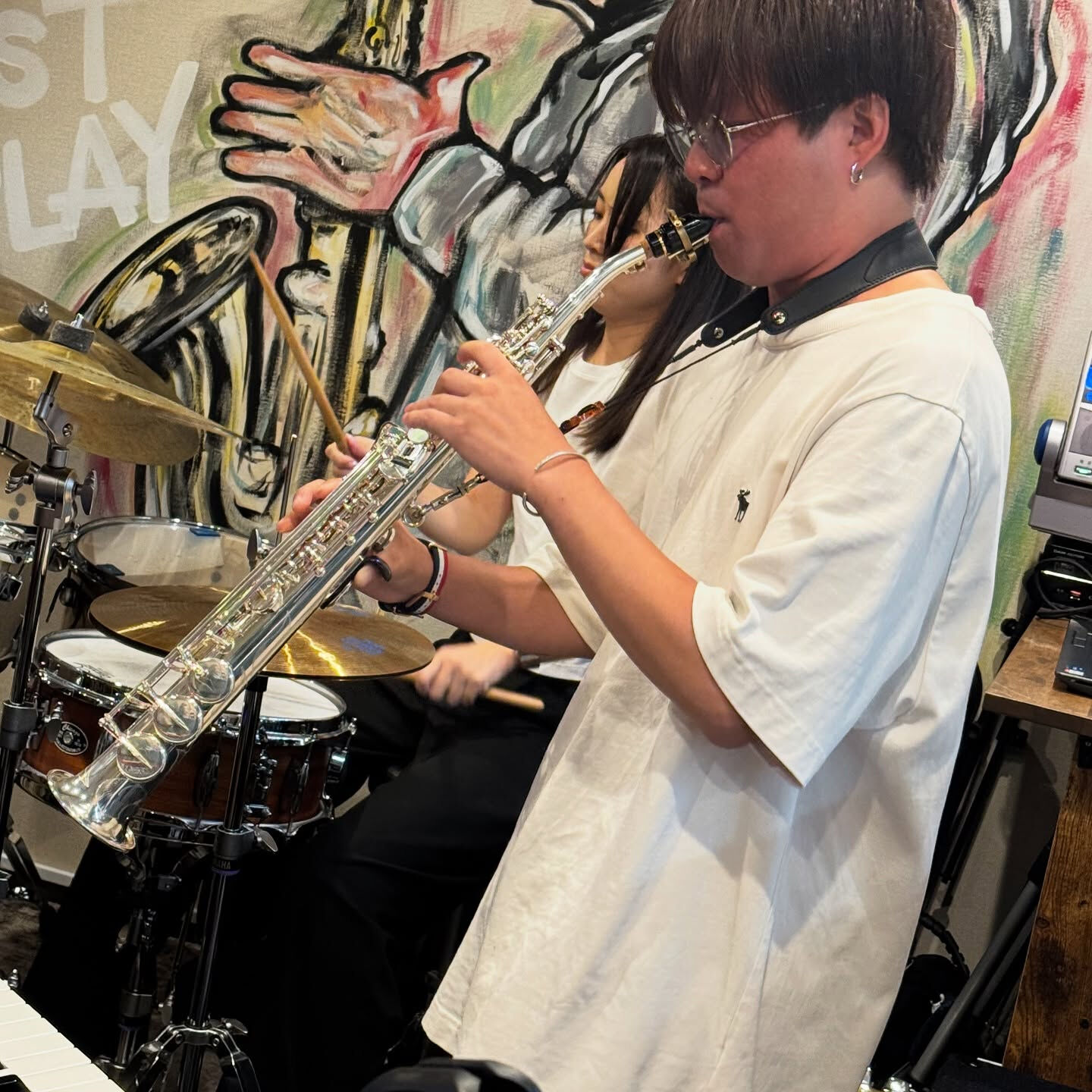 9/5 MUSIC NIGHT OF FRIDAY 11th