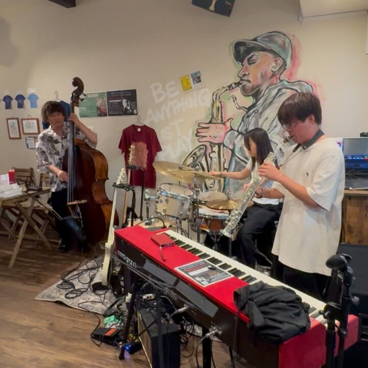 9/5 MUSIC NIGHT OF FRIDAY 11th