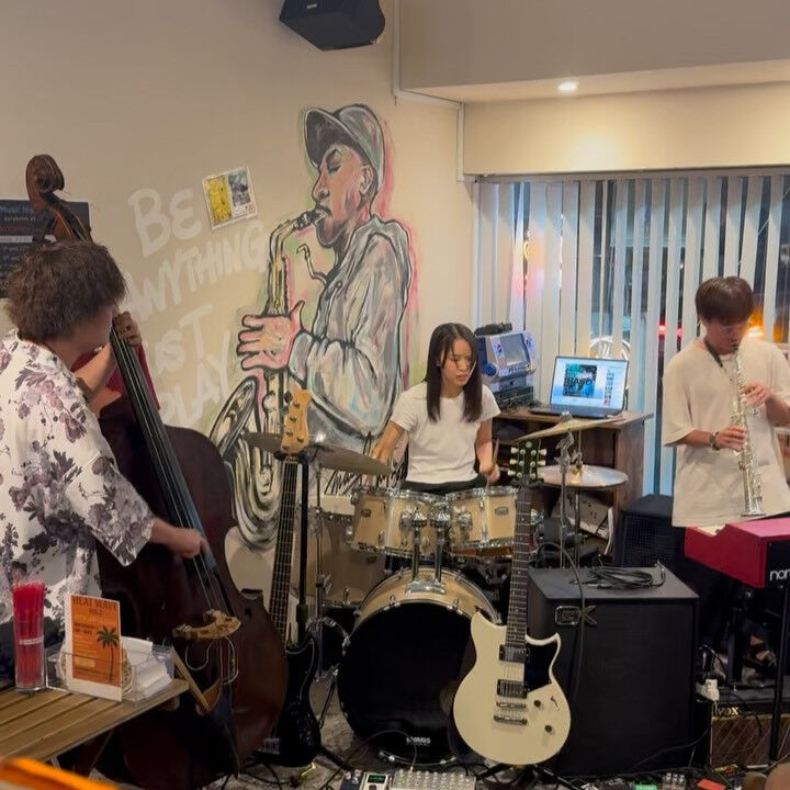 9/5 MUSIC NIGHT OF FRIDAY 11th