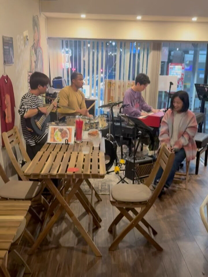 10/31 のMusic Night は初めてのボーカリスト