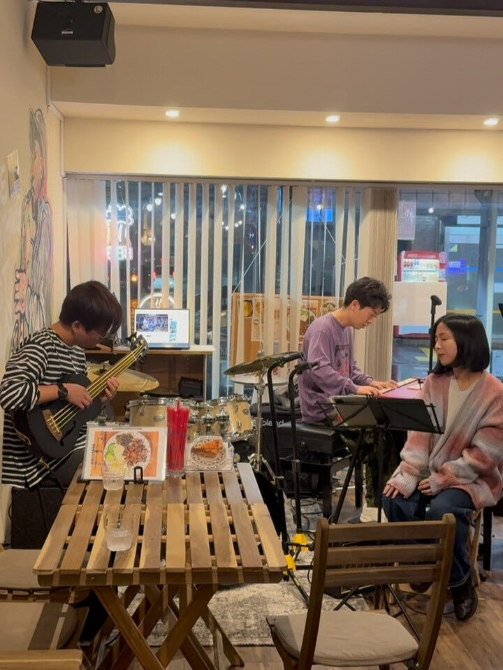 10/31 のMusic Night は初めてのボーカリスト